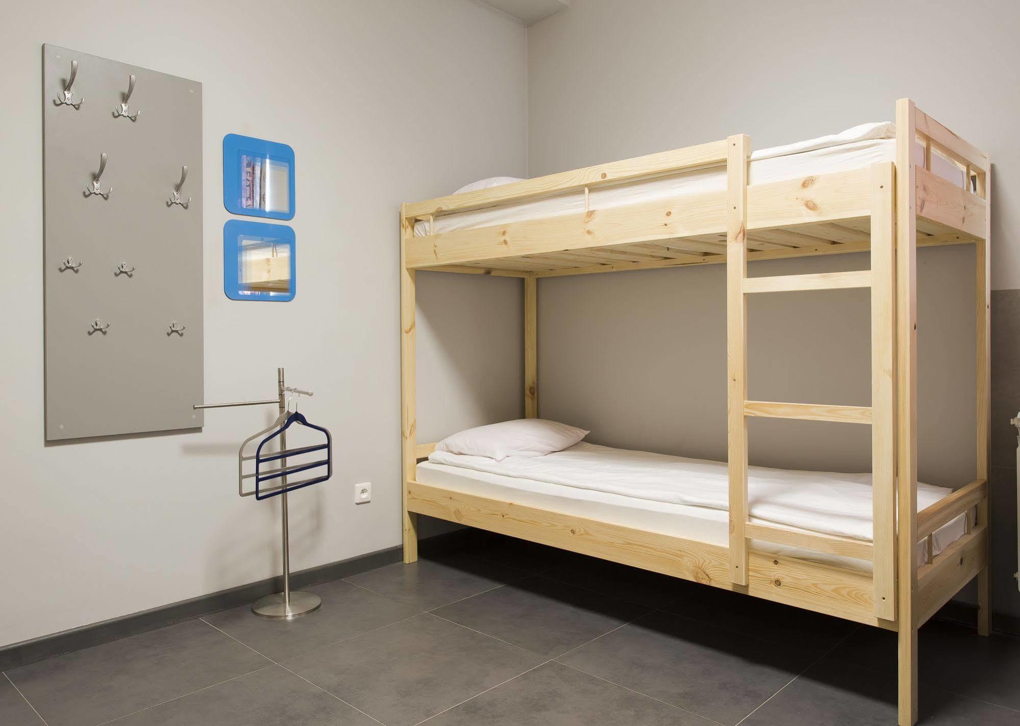Hostel Siennicka วอร์ซอ ภายนอก รูปภาพ