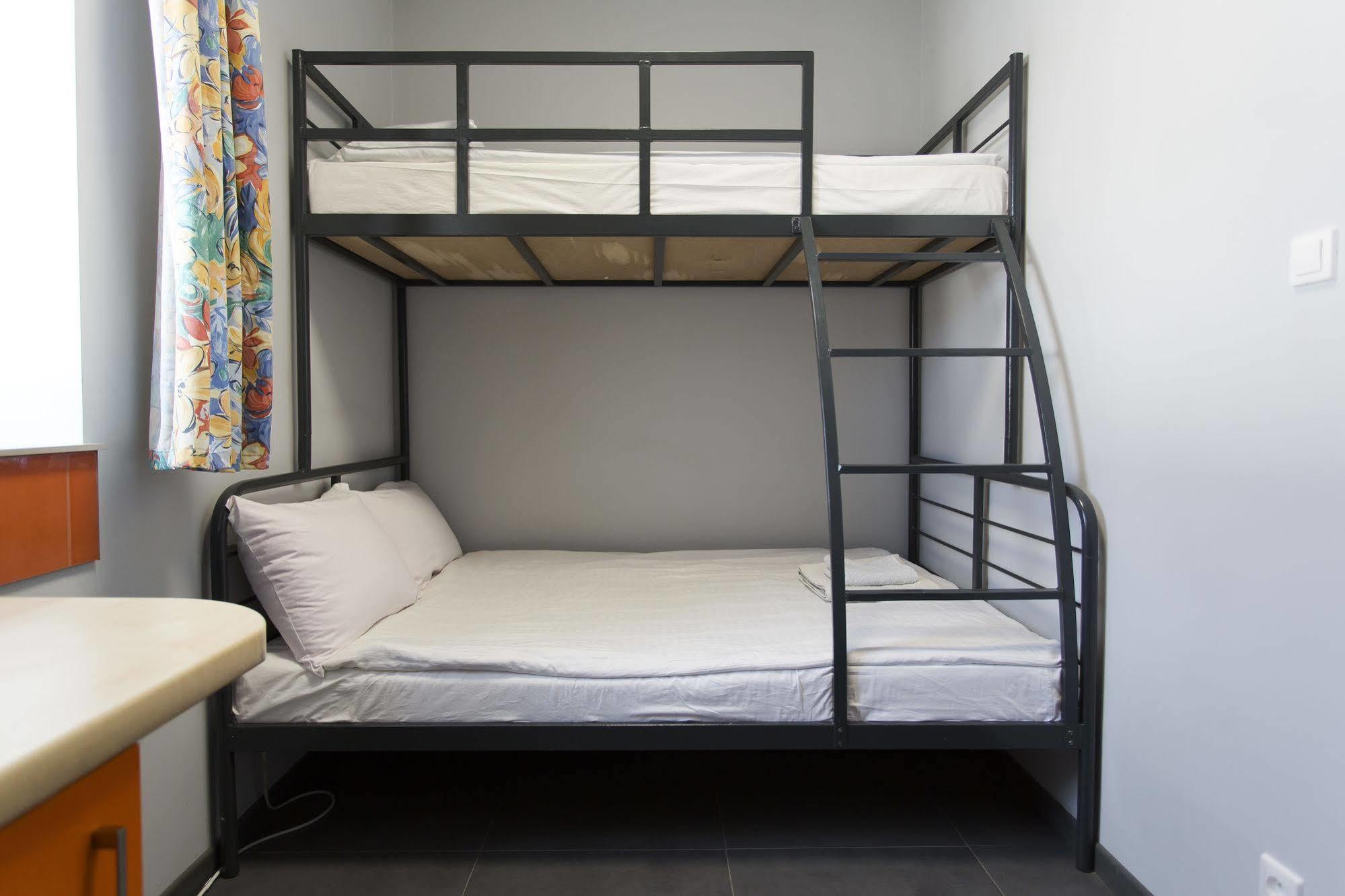 Hostel Siennicka วอร์ซอ ภายนอก รูปภาพ