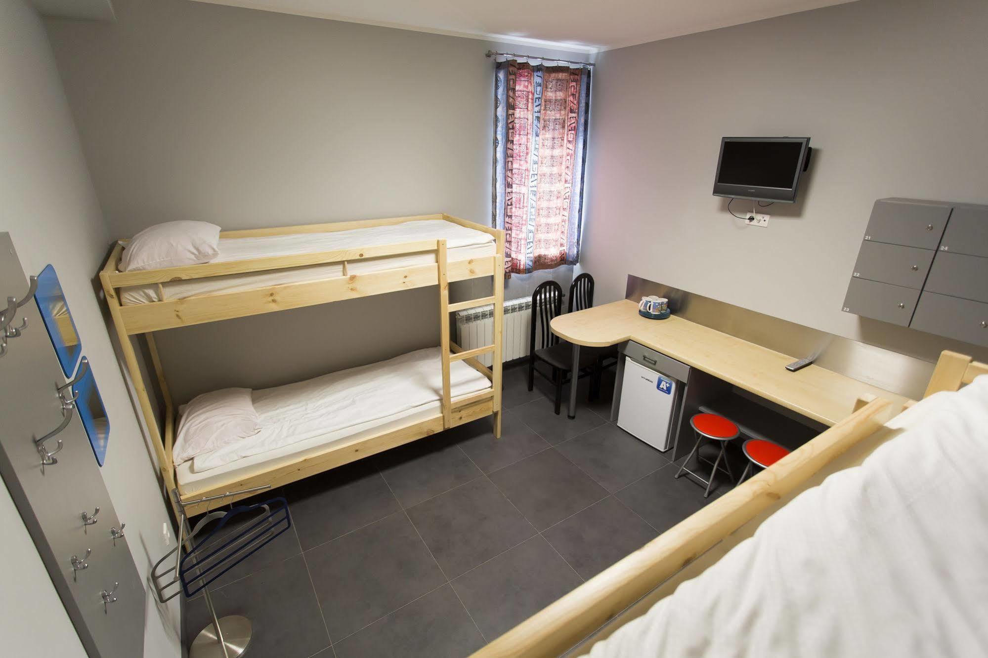Hostel Siennicka วอร์ซอ ภายนอก รูปภาพ